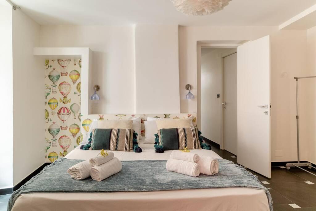Ravecca Luxury - Centre - Italy Flat Vacation Apartment