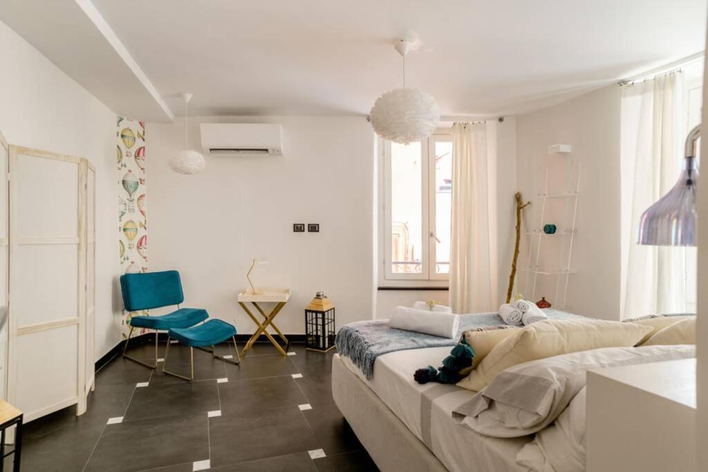 Ravecca Luxury - Centre - Italy Flat Vacation * Genua