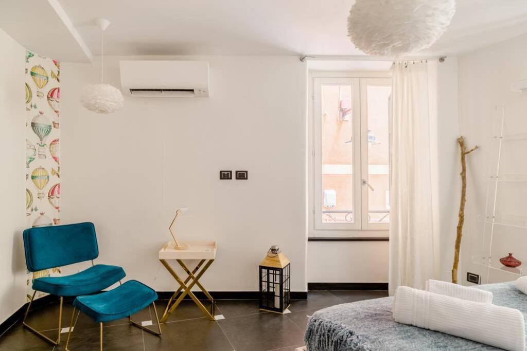 Ravecca Luxury - Centre - Italy Flat Vacation Apartment
